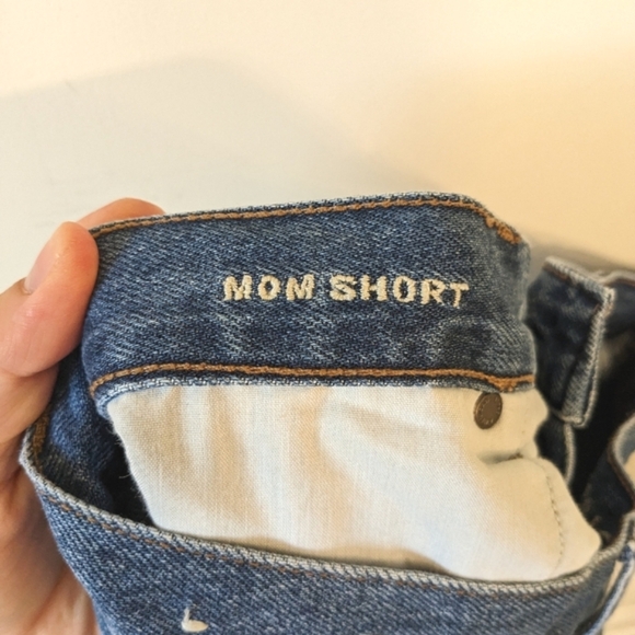 American Eagle Mom Short Jean Shorts Rolled Hem Women's Size 8 - Picture 4 of 7